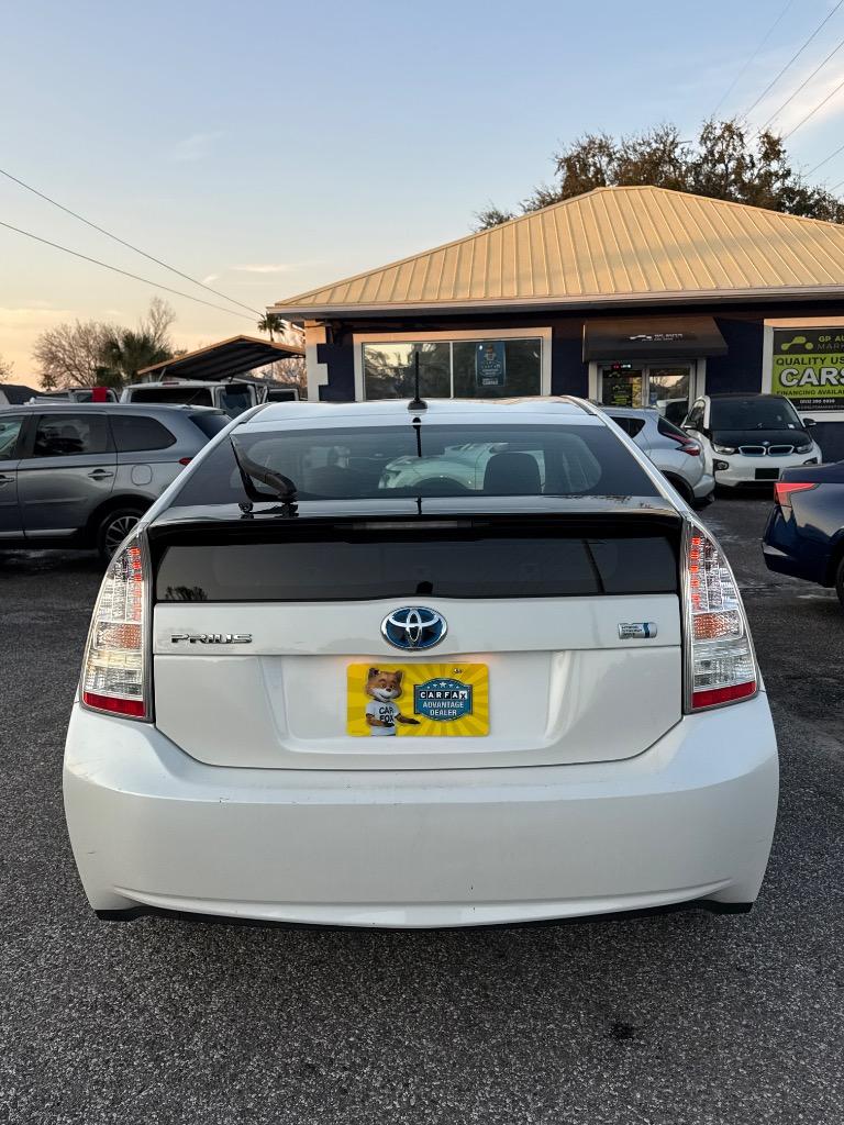 2011 Toyota Prius - $12,900
