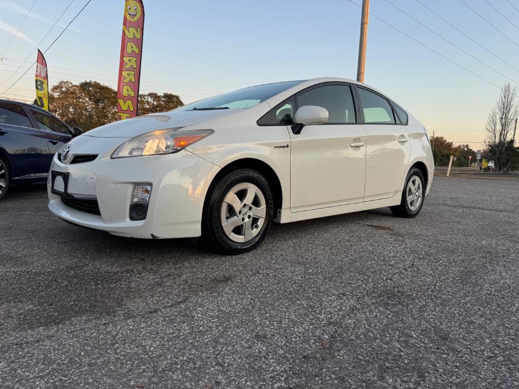 2011 Toyota Prius - $12,900