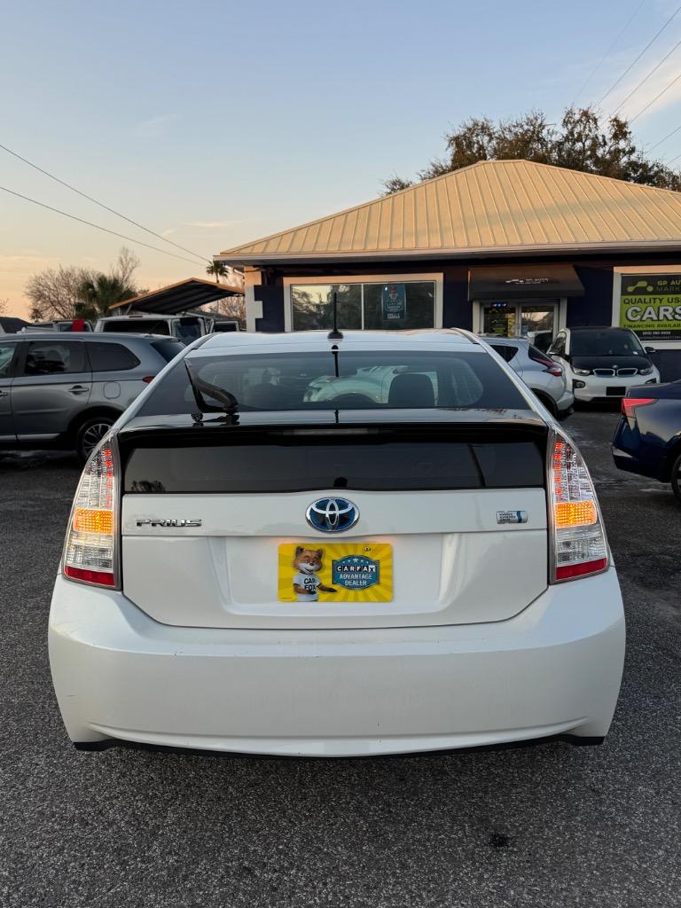 2011 Toyota Prius - $12,900