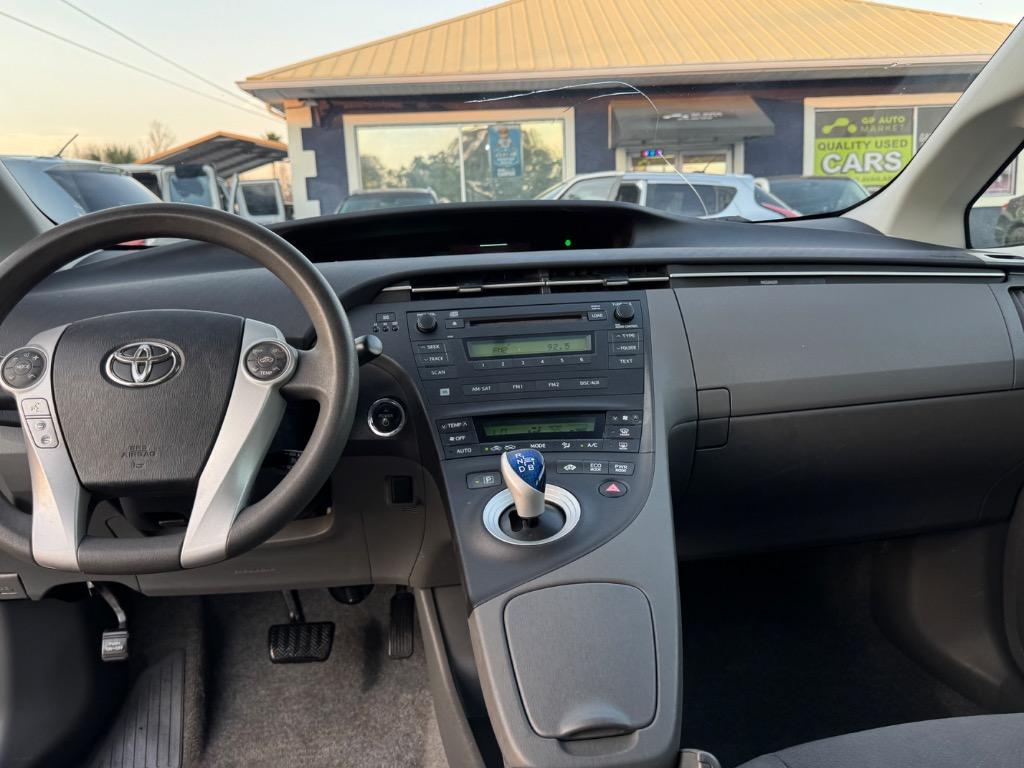 2011 Toyota Prius - $12,900