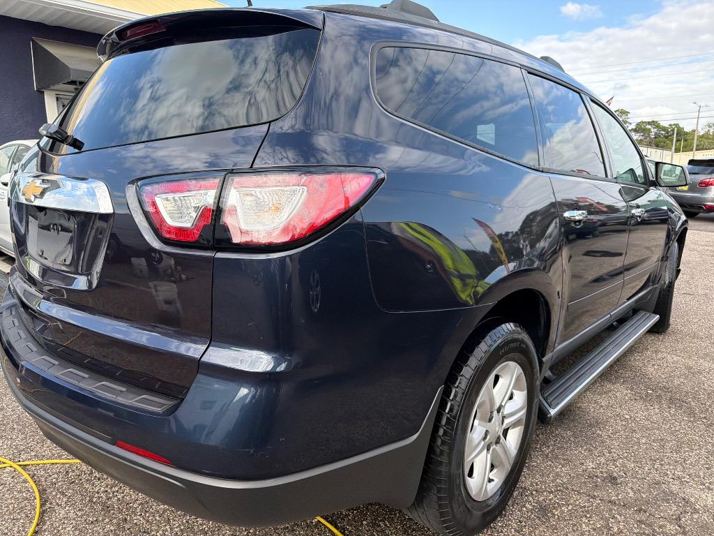 2017 Chevrolet Traverse - $12,900