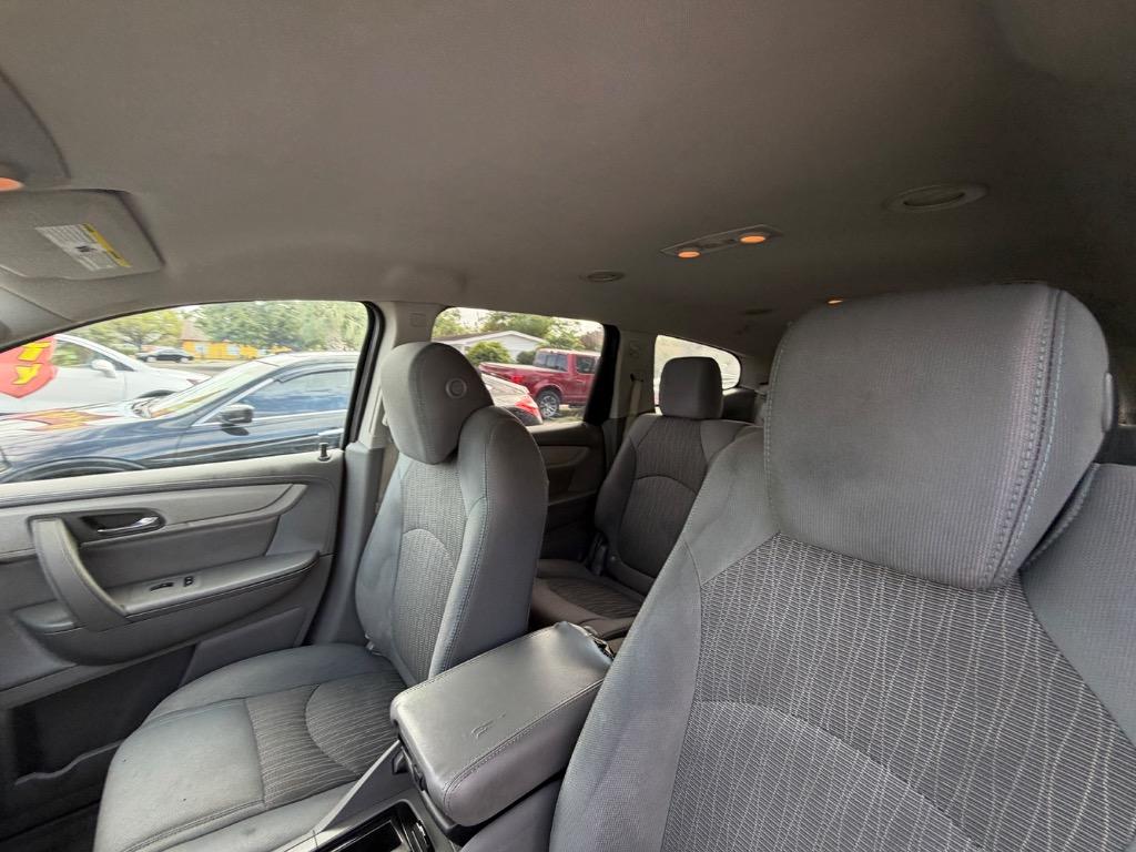 2017 Chevrolet Traverse - $12,900