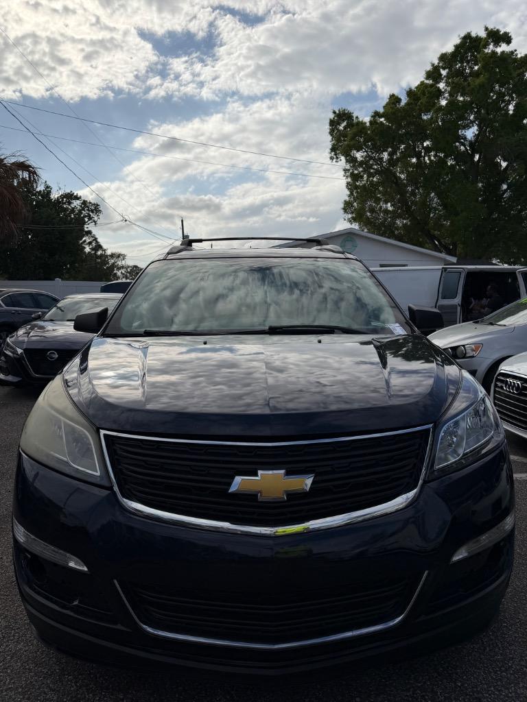 2017 Chevrolet Traverse - $12,900