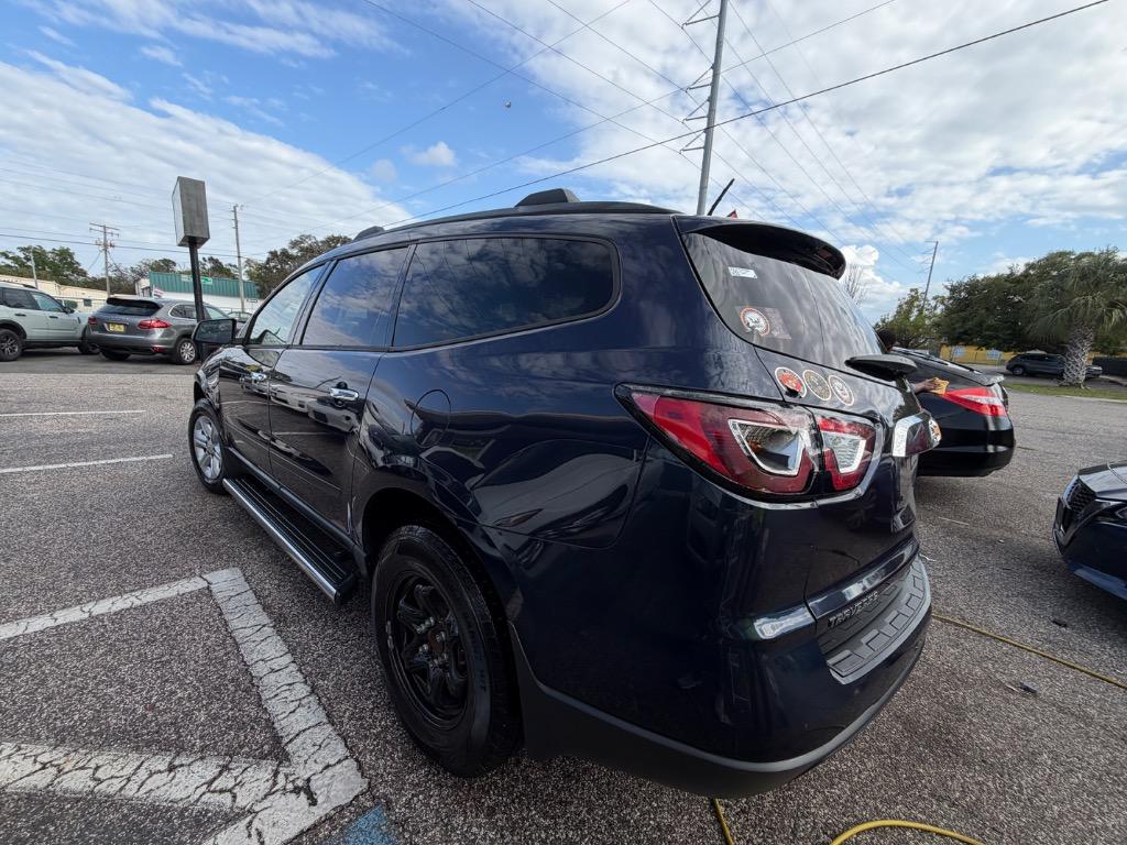 2017 Chevrolet Traverse - $12,900