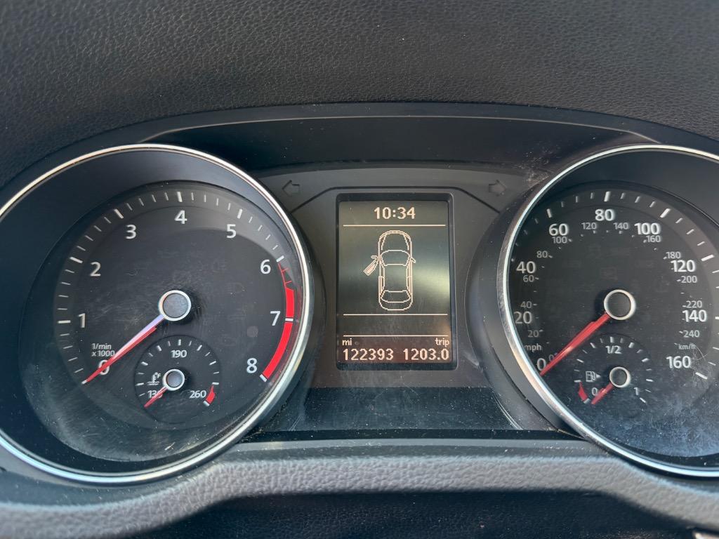 2016 Volkswagen Passat - $12,900
