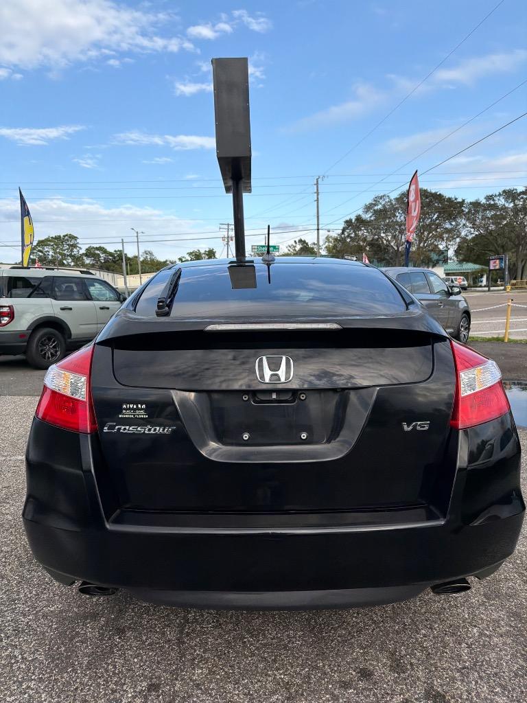 2012 Honda Crosstour - $6,900