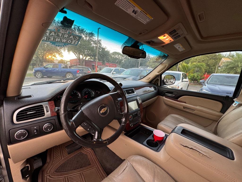 2007 Chevrolet Suburban - $8,900