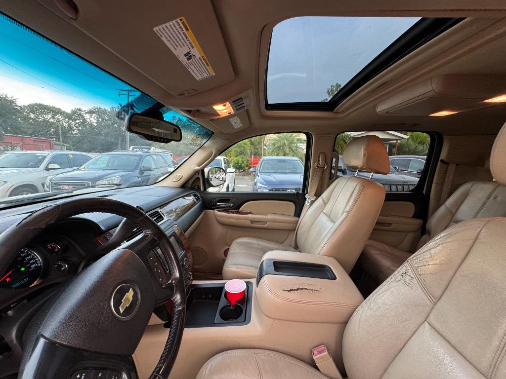 2007 Chevrolet Suburban - $8,900