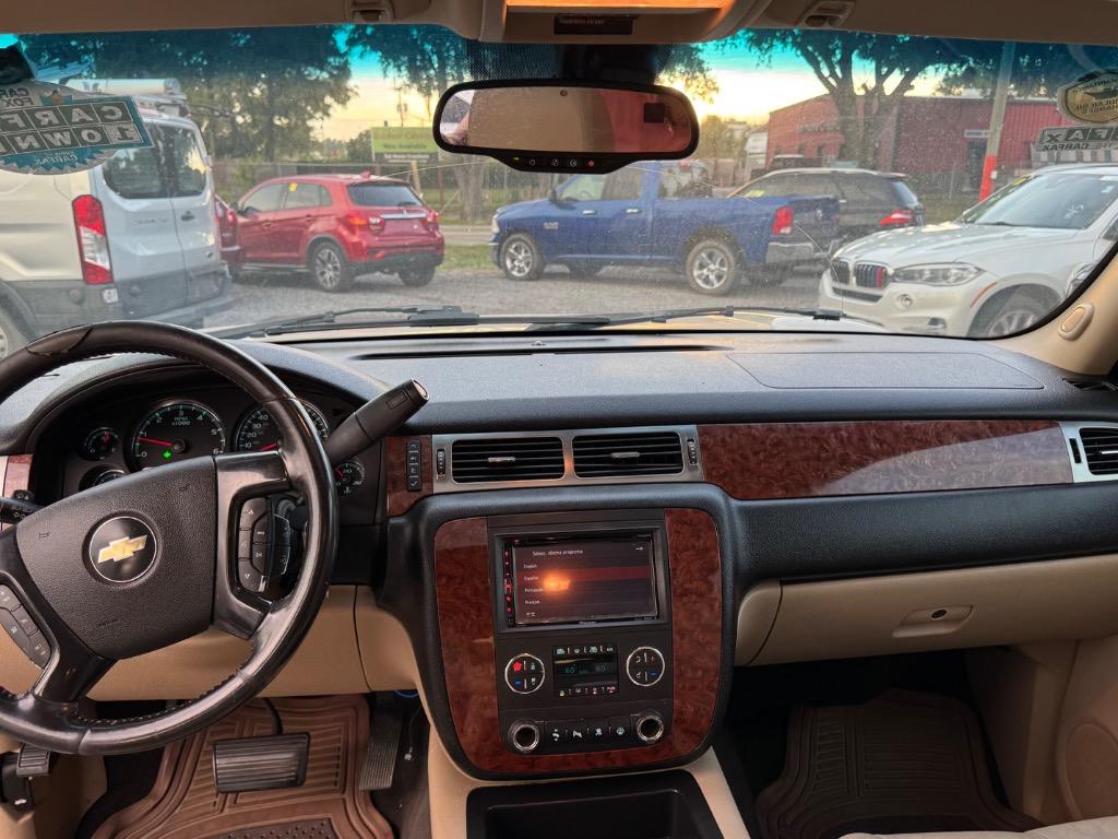 2007 Chevrolet Suburban - $8,900
