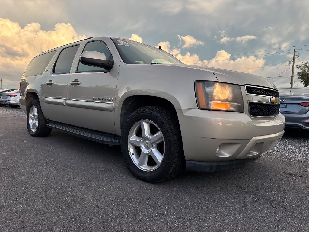 2007 Chevrolet Suburban - $8,900