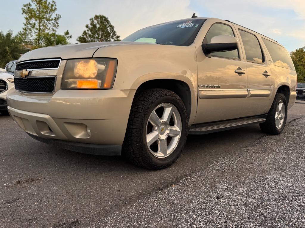 2007 Chevrolet Suburban - $8,900