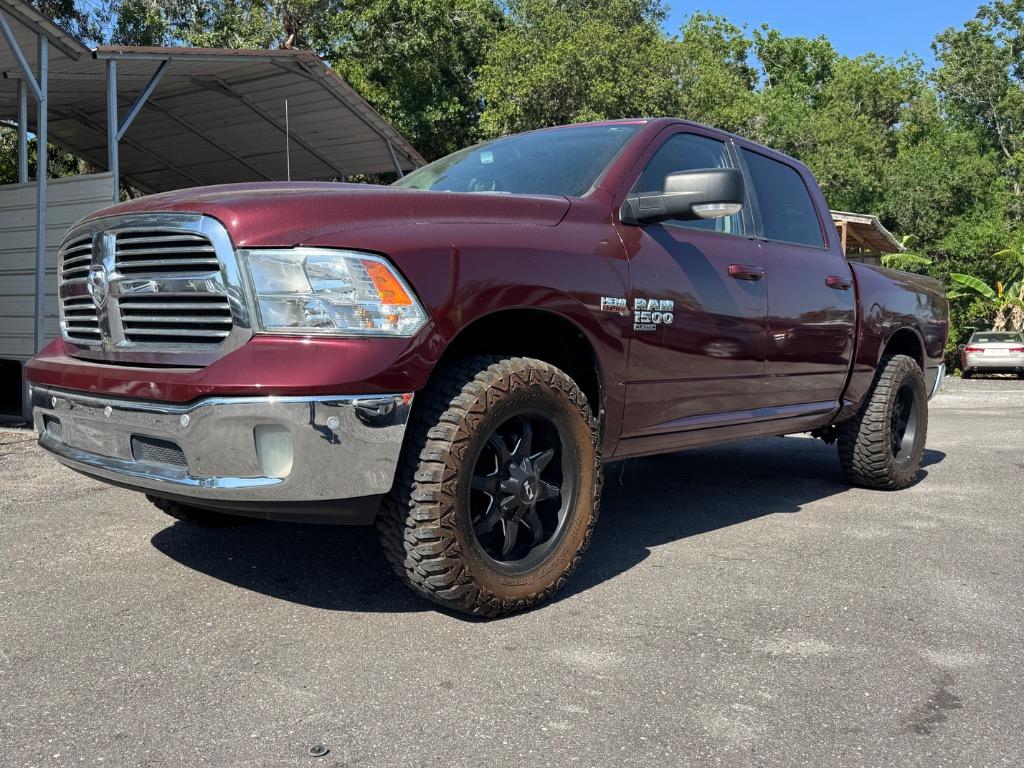 RAM 1500 Classic SLT Crew Cab 4WD