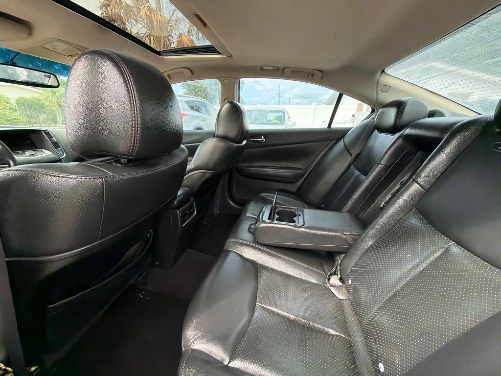 2010 Nissan Maxima - $3,900