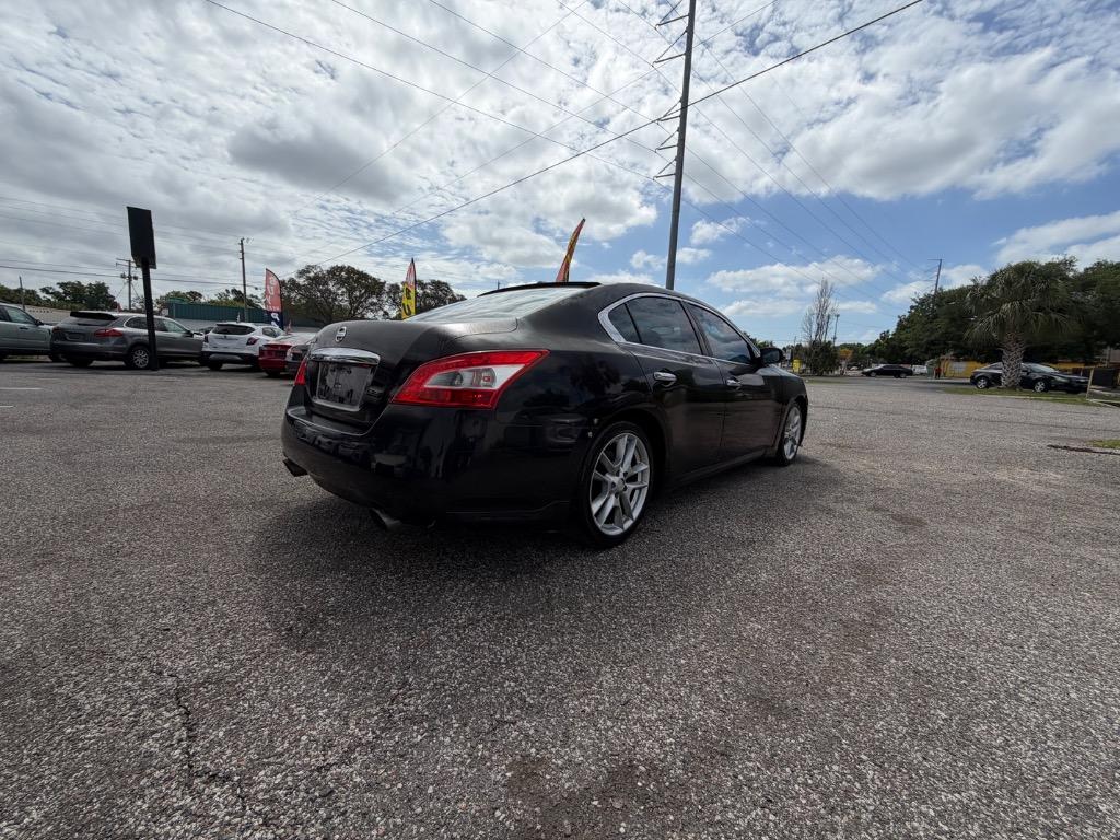 2010 Nissan Maxima - $3,900