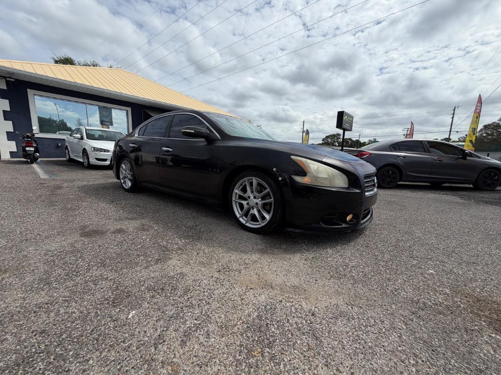 2010 Nissan Maxima - $3,900
