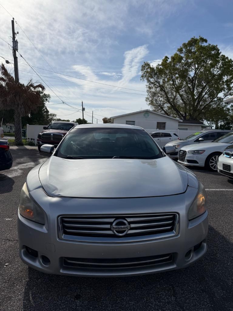 2012 Nissan Maxima - $5,900