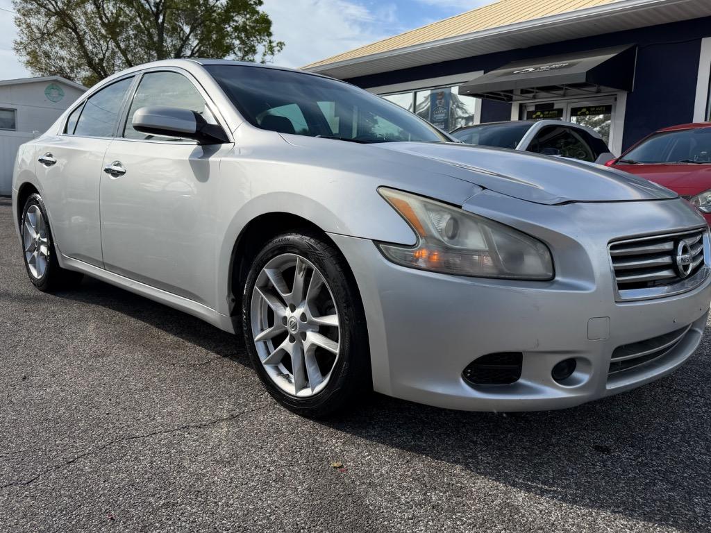 2012 Nissan Maxima - $5,900