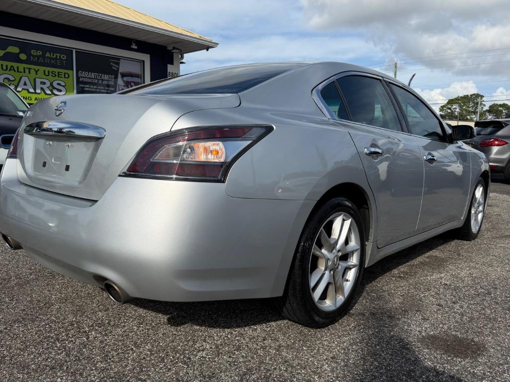 2012 Nissan Maxima - $5,900