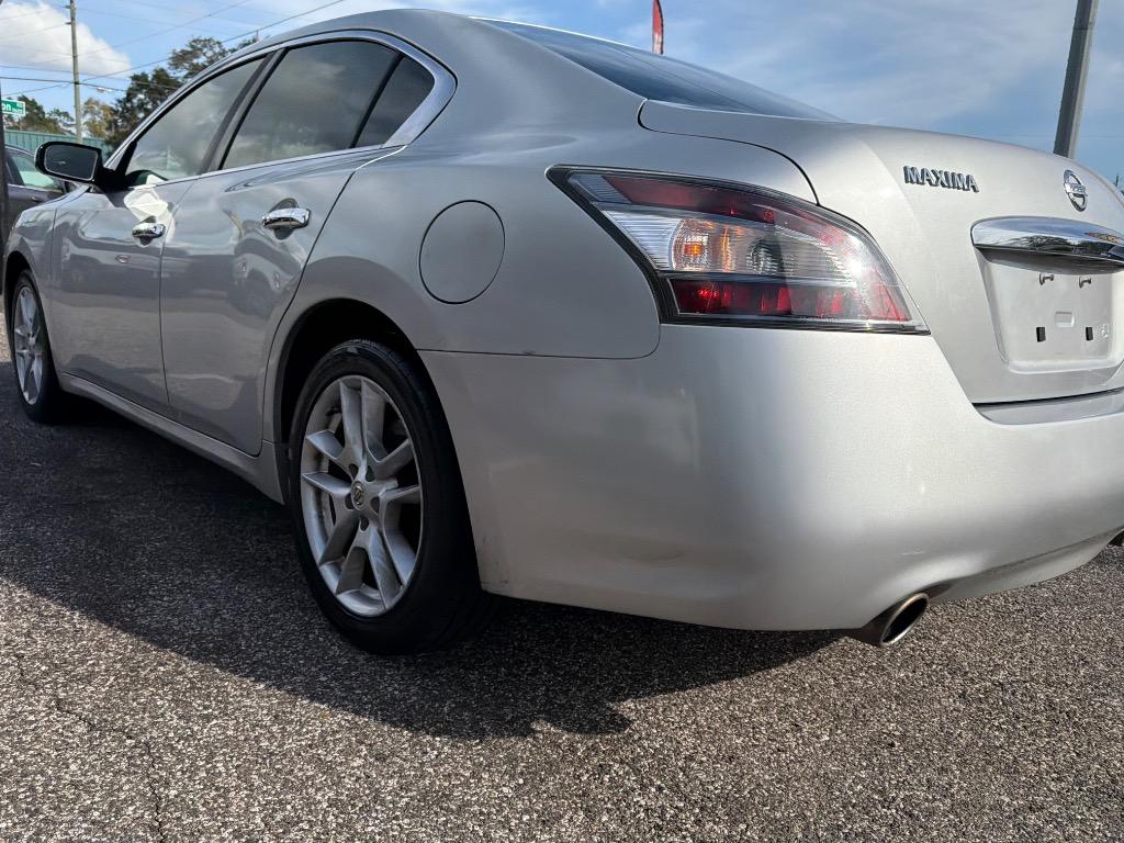 2012 Nissan Maxima - $5,900