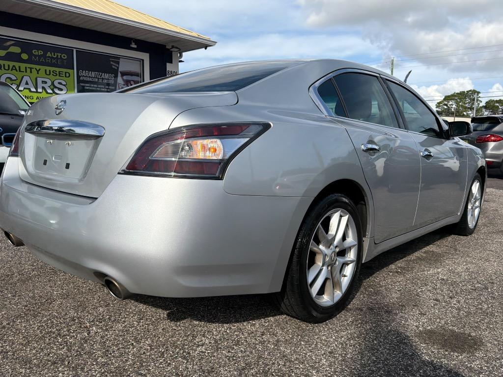 2012 Nissan Maxima - $5,900