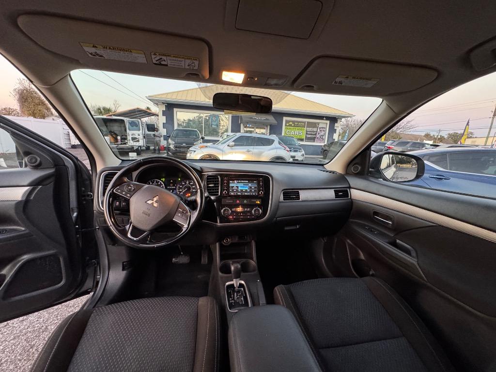 2016 Mitsubishi Outlander - $14,900