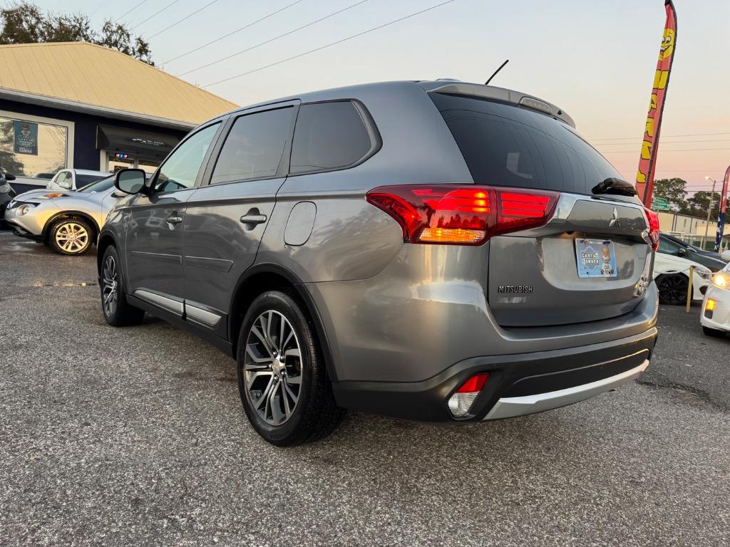 2016 Mitsubishi Outlander - $14,900