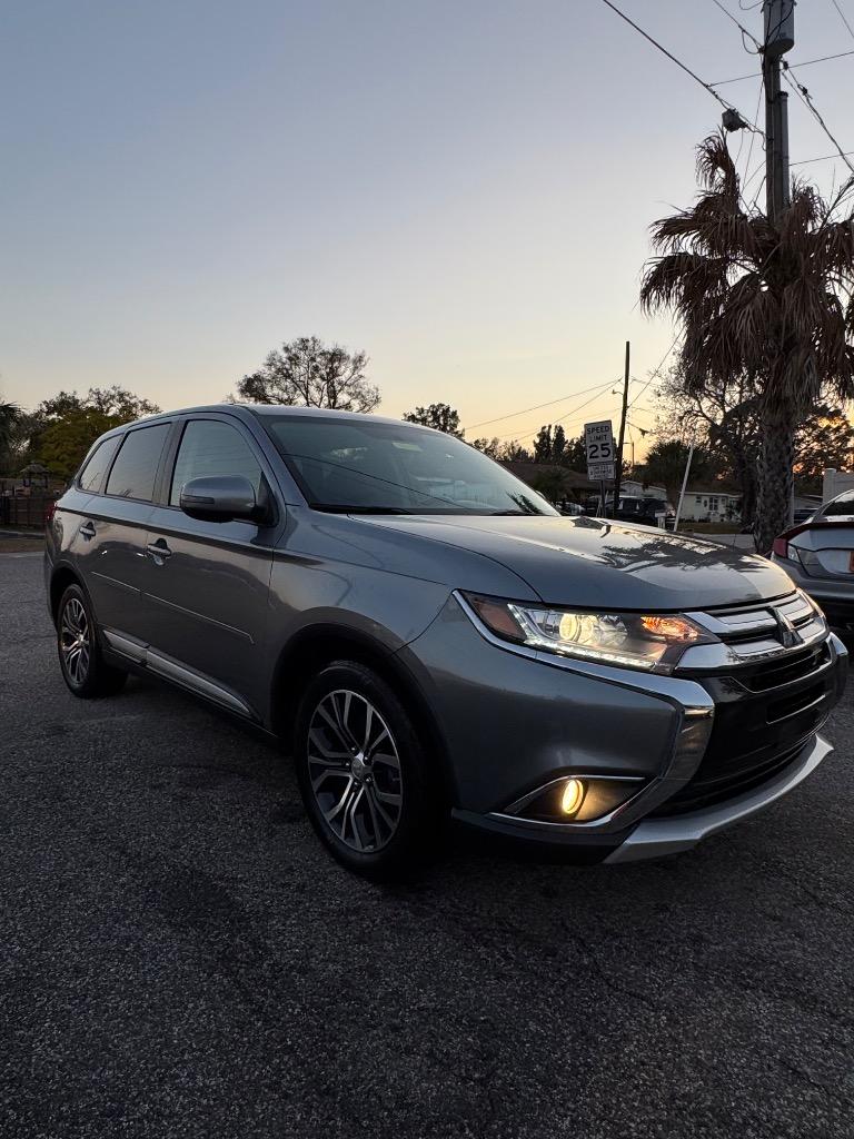 2016 Mitsubishi Outlander - $14,900