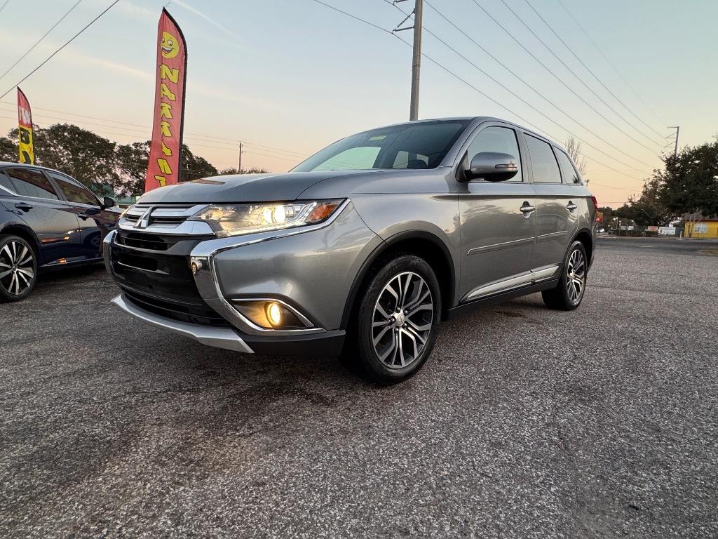 2016 Mitsubishi Outlander - $14,900