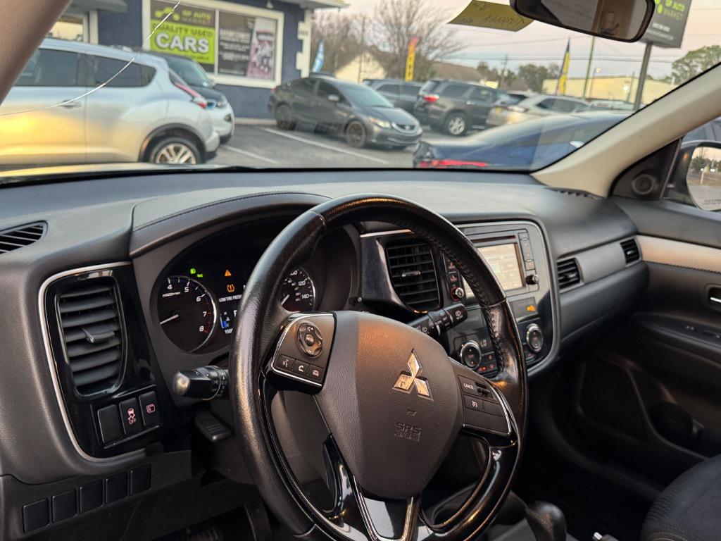 2016 Mitsubishi Outlander - $14,900