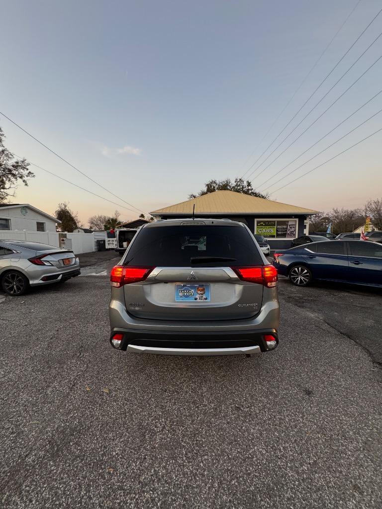 2016 Mitsubishi Outlander - $14,900