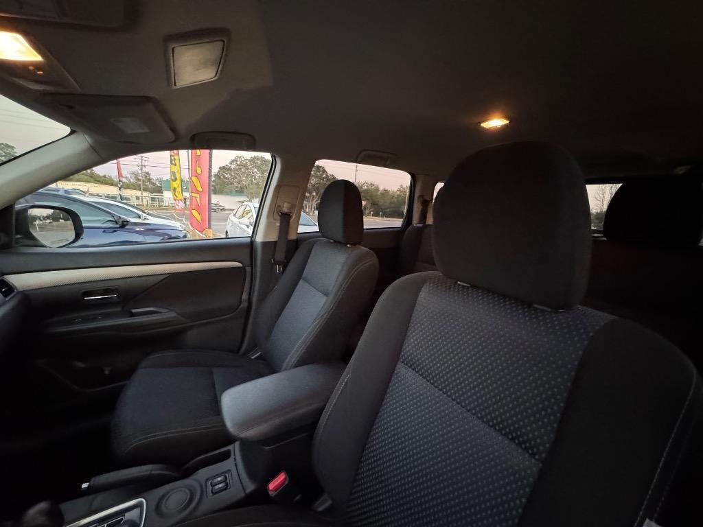 2016 Mitsubishi Outlander - $14,900