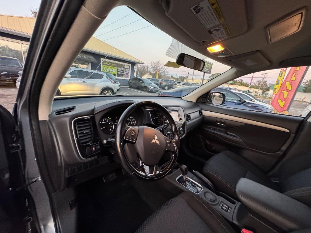 2016 Mitsubishi Outlander - $14,900