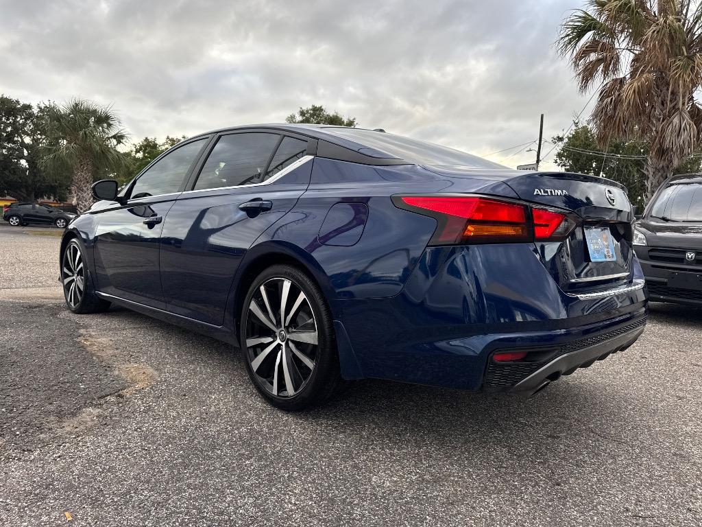 2020 Nissan Altima - $12,900