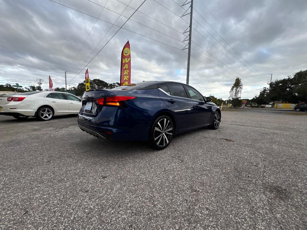 2020 Nissan Altima - $12,900