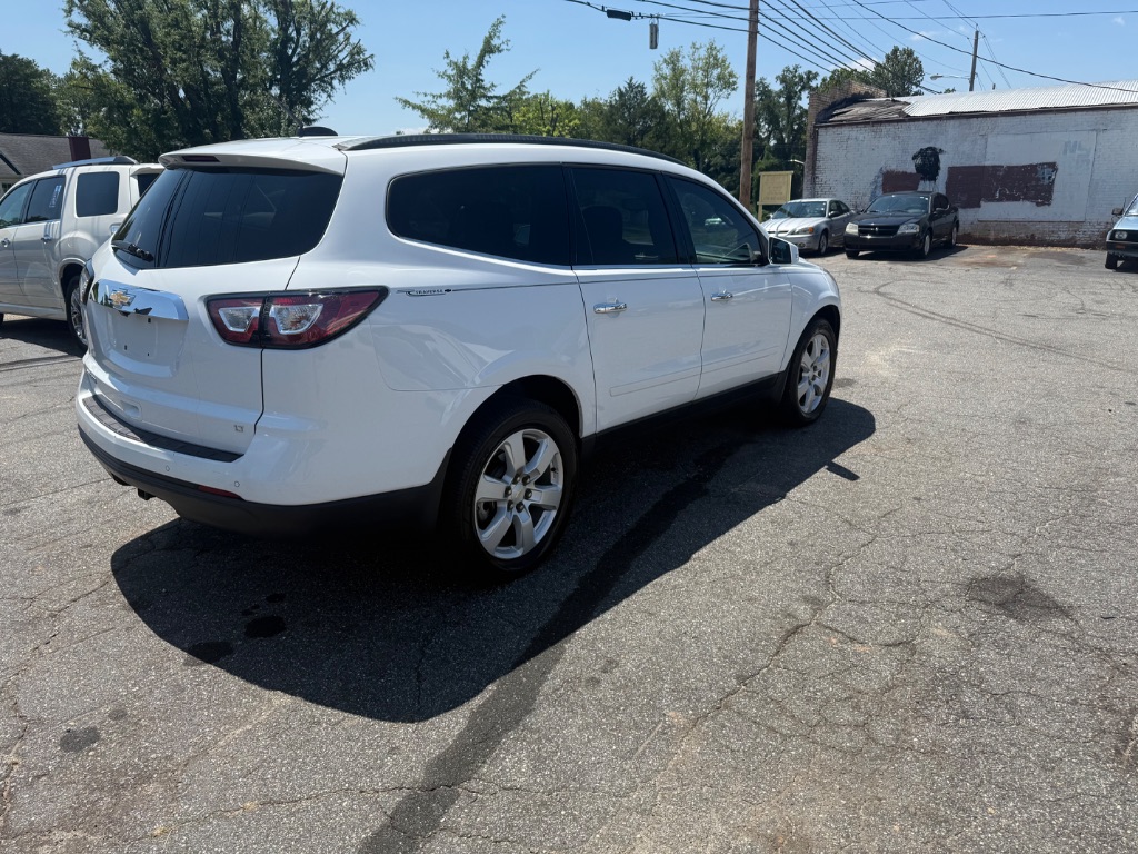 2017 Chevrolet Traverse - $8,995