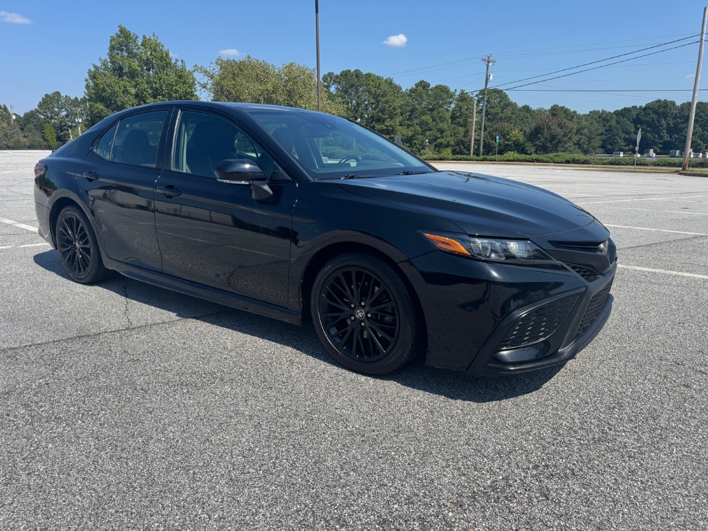 2022 Toyota Camry - $22,500