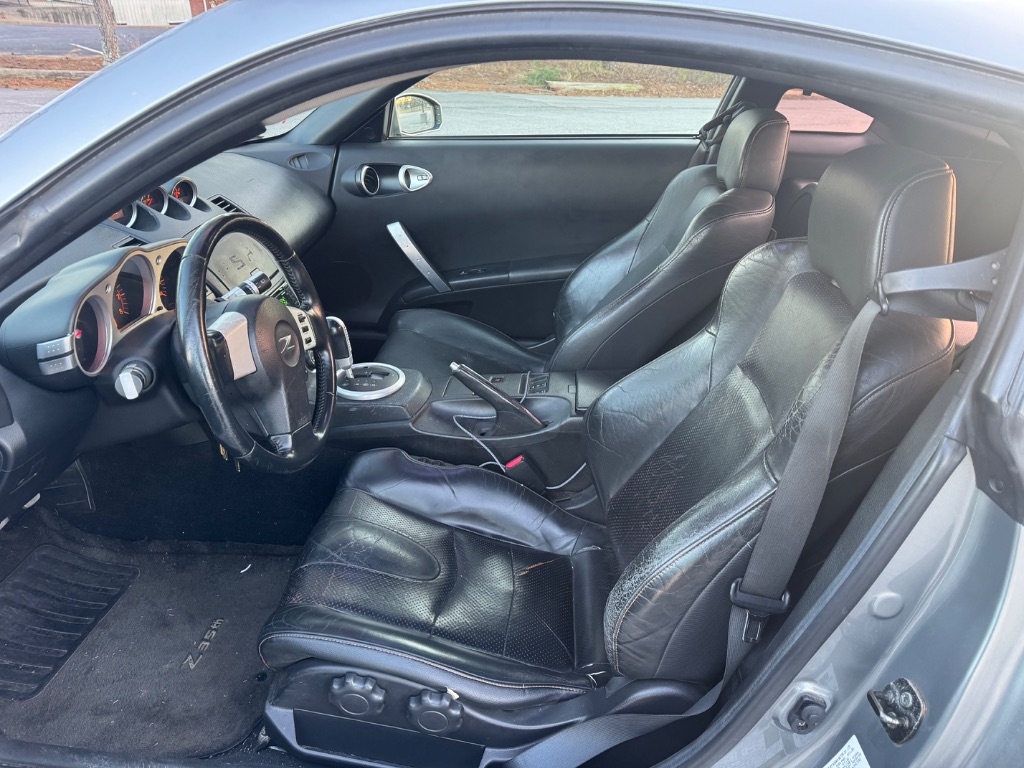 2005 Nissan 350Z - $8,900