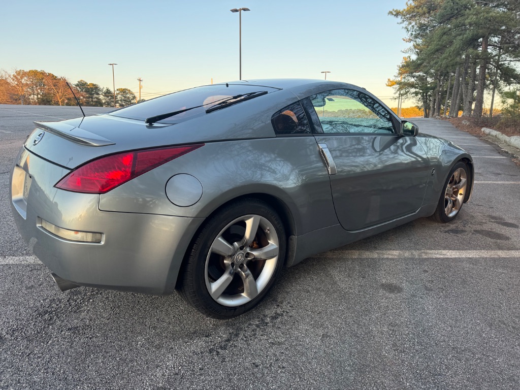 2005 Nissan 350Z - $8,900