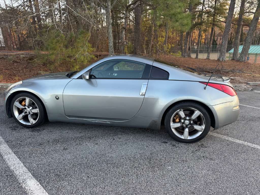 2005 Nissan 350Z - $8,900