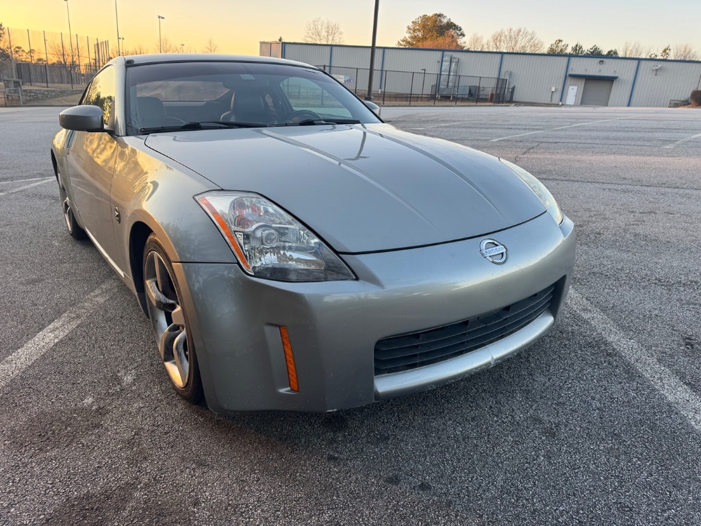 2005 Nissan 350Z - $8,900