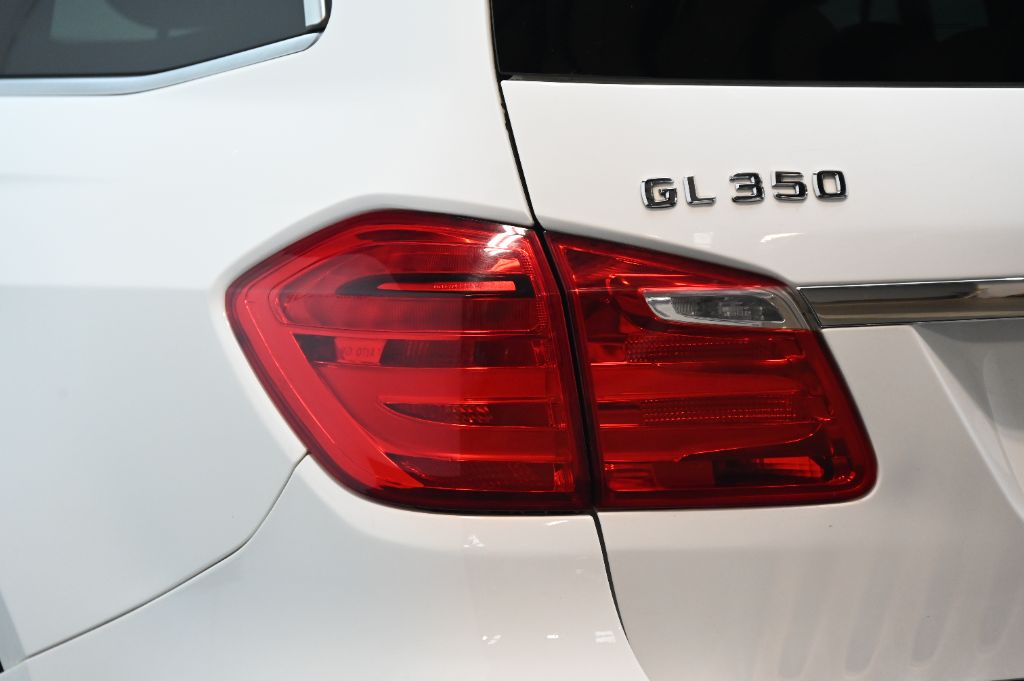 2016 Mercedes-Benz GL-Class - $11,985