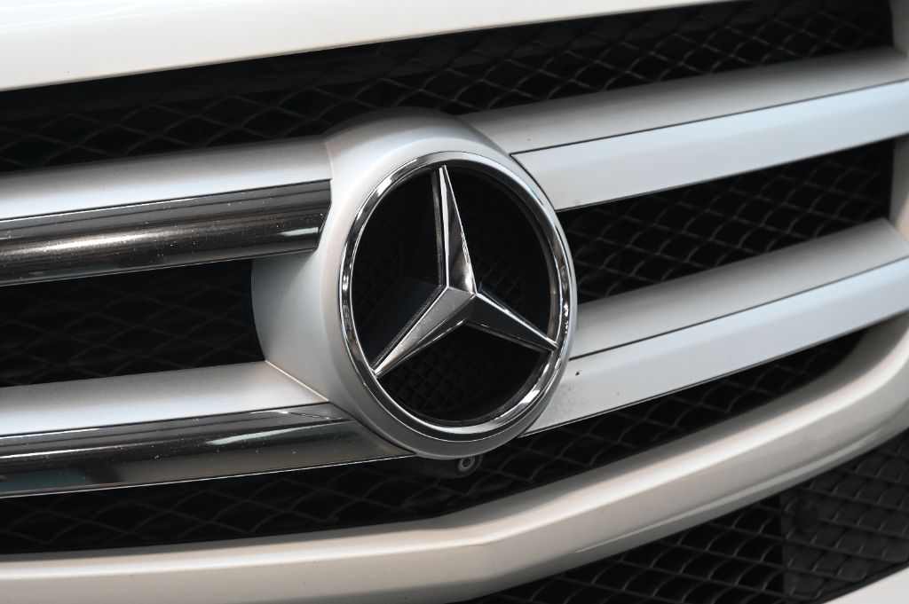 2016 Mercedes-Benz GL-Class - $11,985