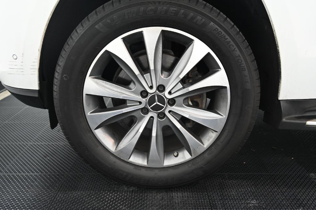 2016 Mercedes-Benz GL-Class - $11,985