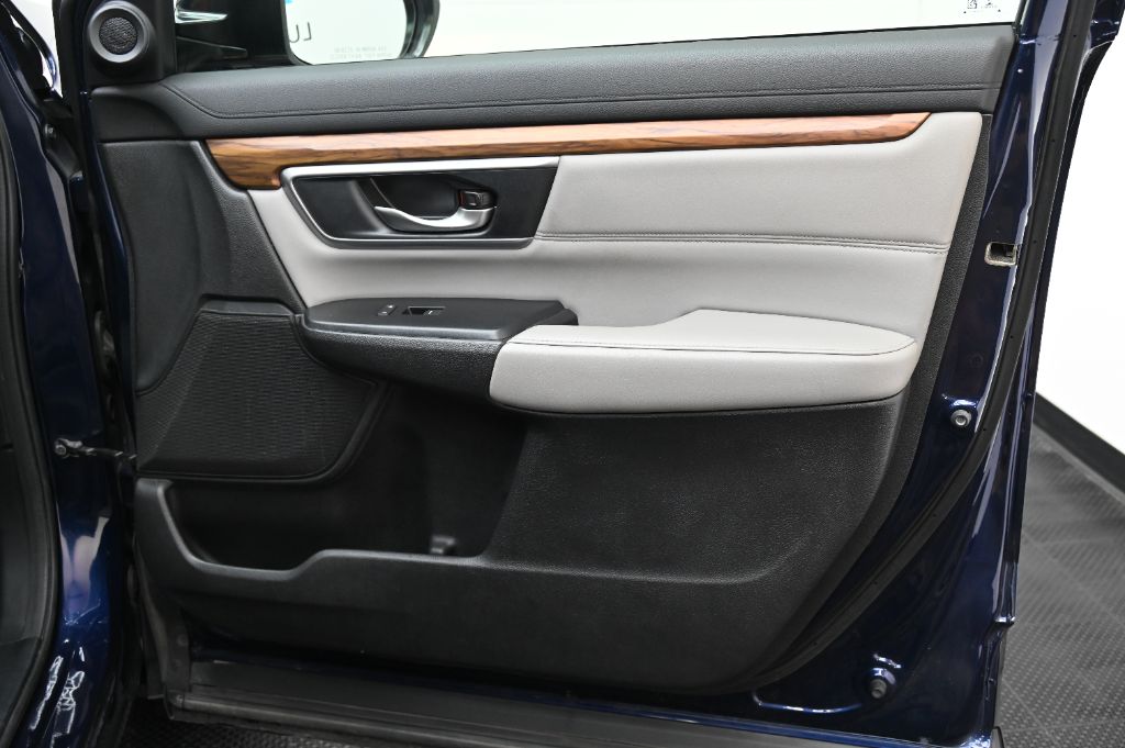 2017 Honda CR-V - $14,988