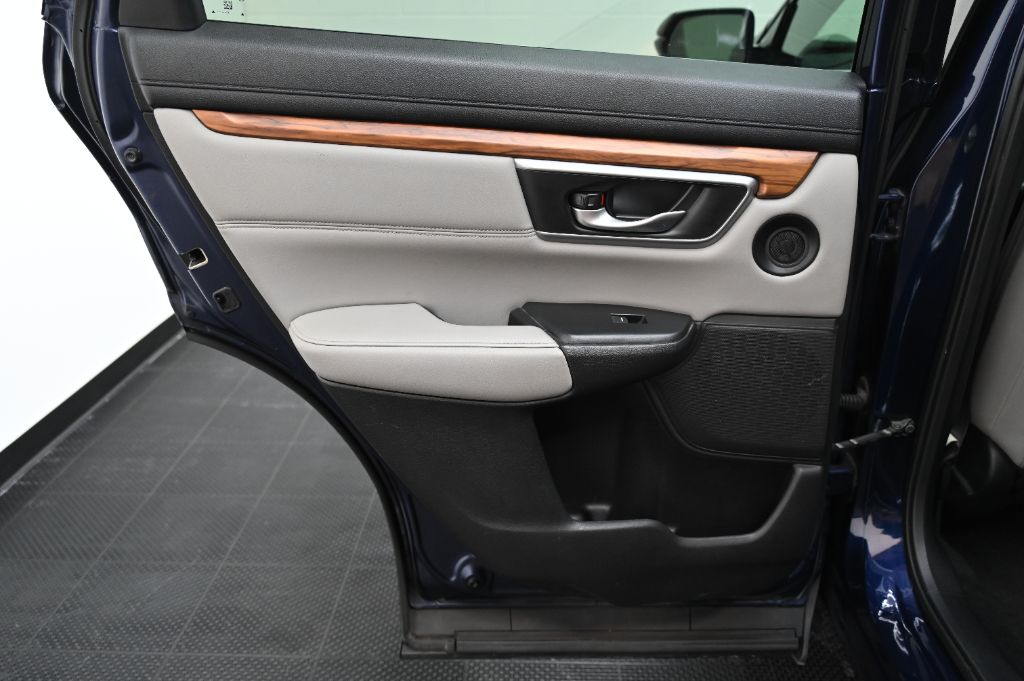 2017 Honda CR-V - $14,988