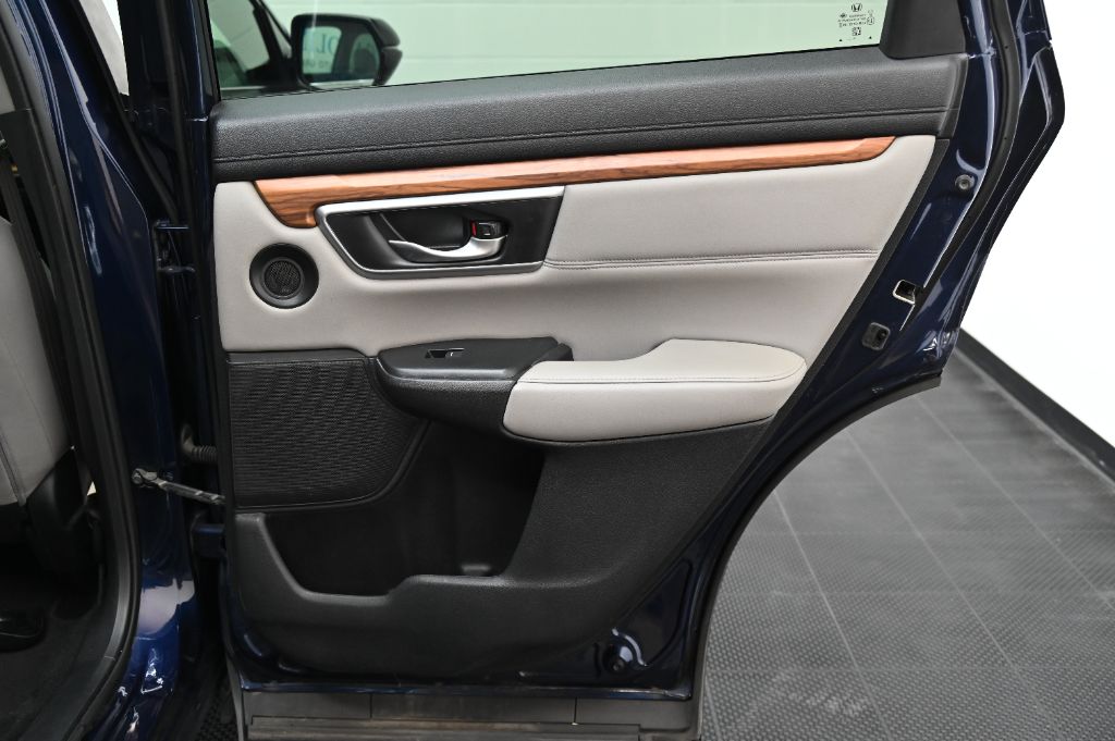 2017 Honda CR-V - $14,988