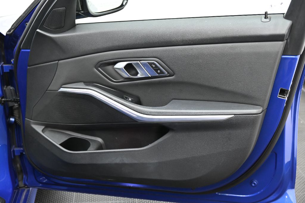 2020 BMW 3 Series - $31,990