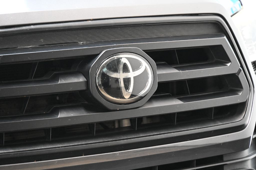 2017 Toyota Tacoma - $29,988