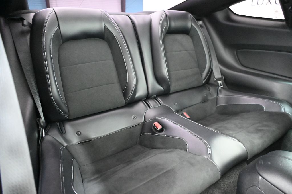 2016 Ford Mustang - $49,988