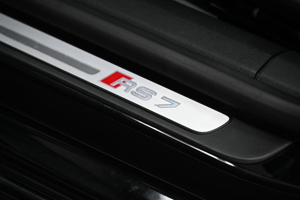 2016 Audi RS 7 - $36,988